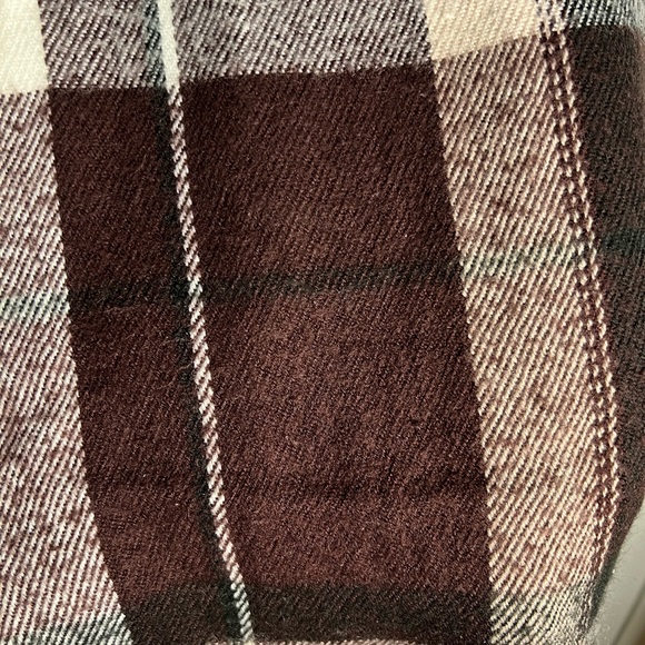 🧣 - Picture 2 of 2